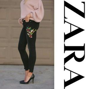 Zara Trafaluc Embroidered Raw Edge Hem Skinny Jeans